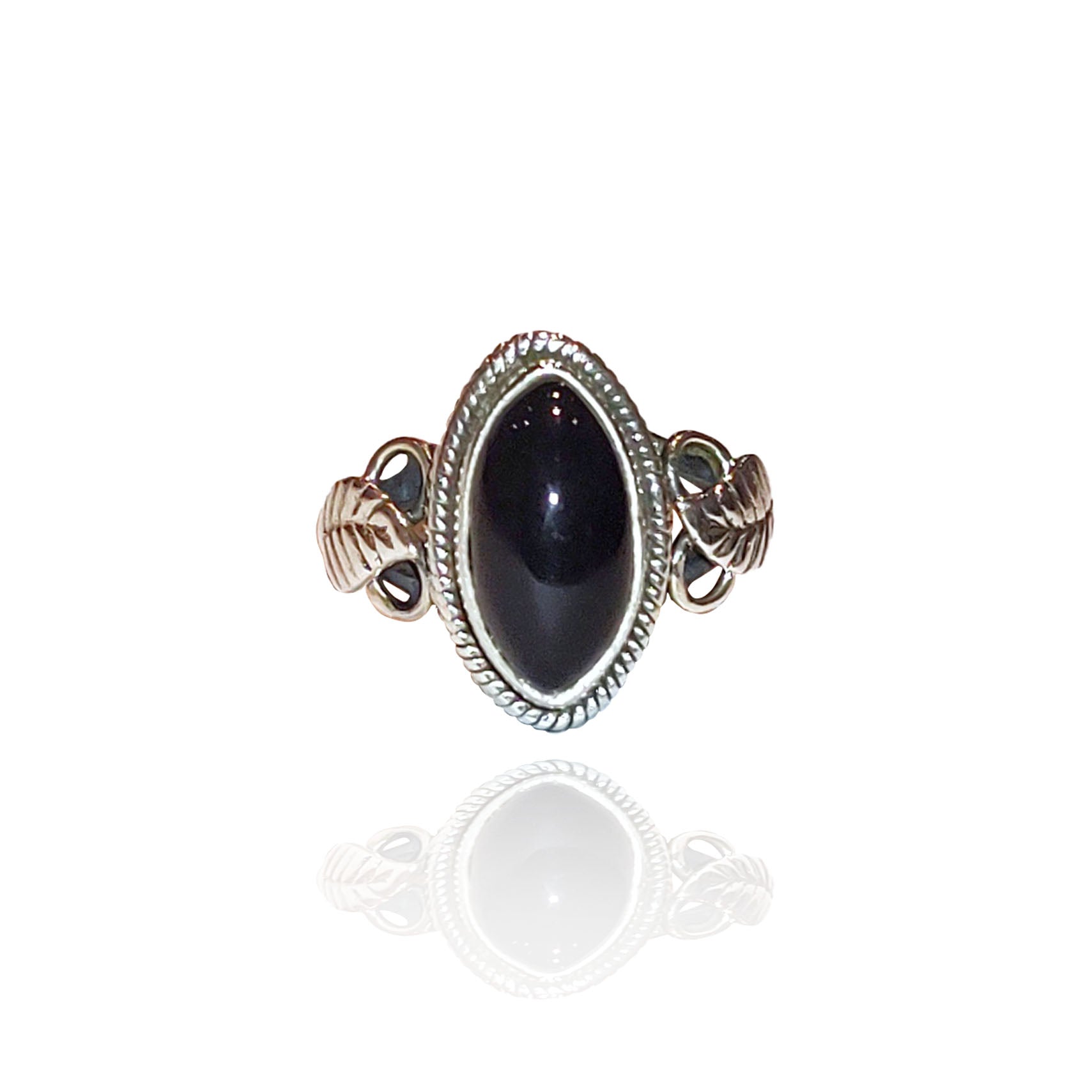 Ashanti Black Onyx Leaf Boho sterling silver Ring